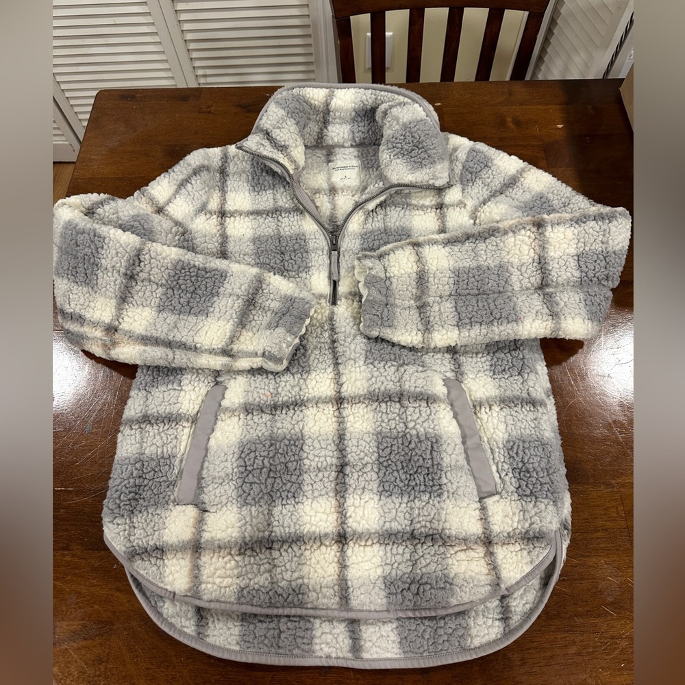A&F pullover